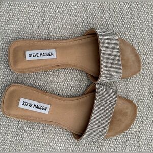 Steve Madden Women's Rhinestone Silver and Tan Slide Sandals, Size 7